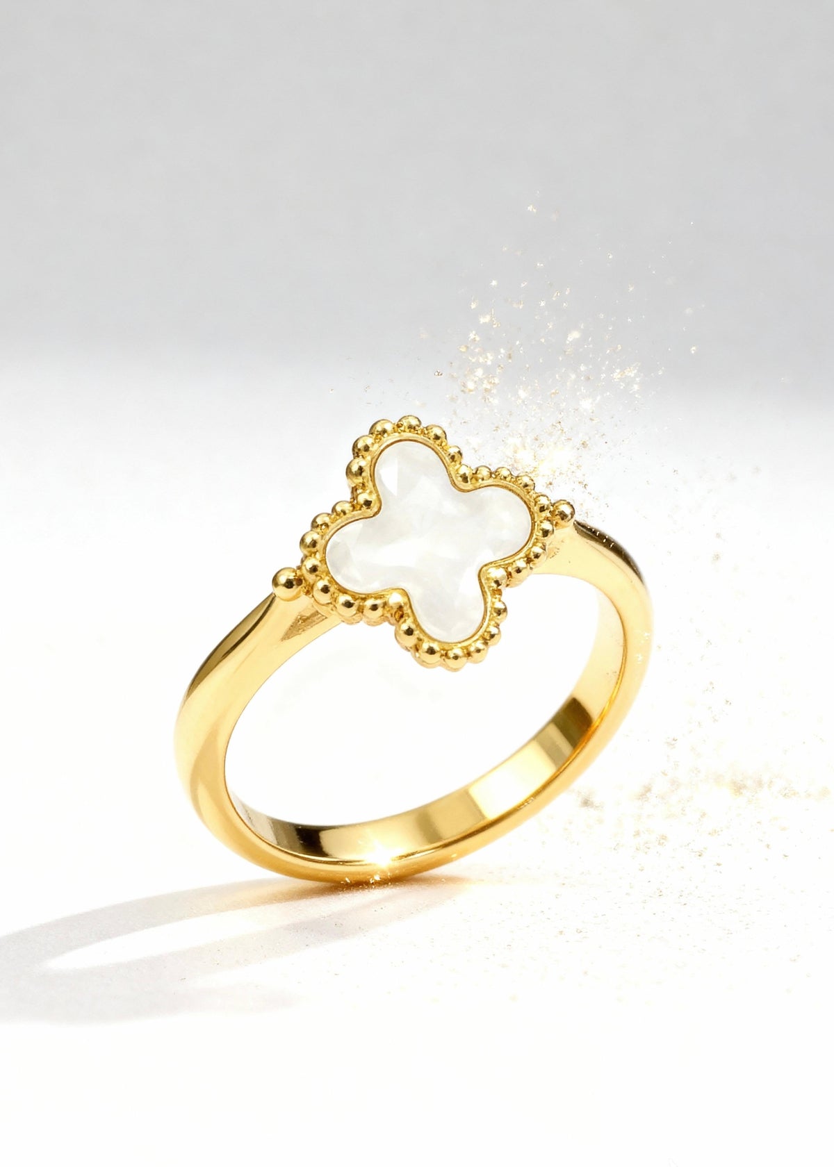 Black Gold Clover Ring