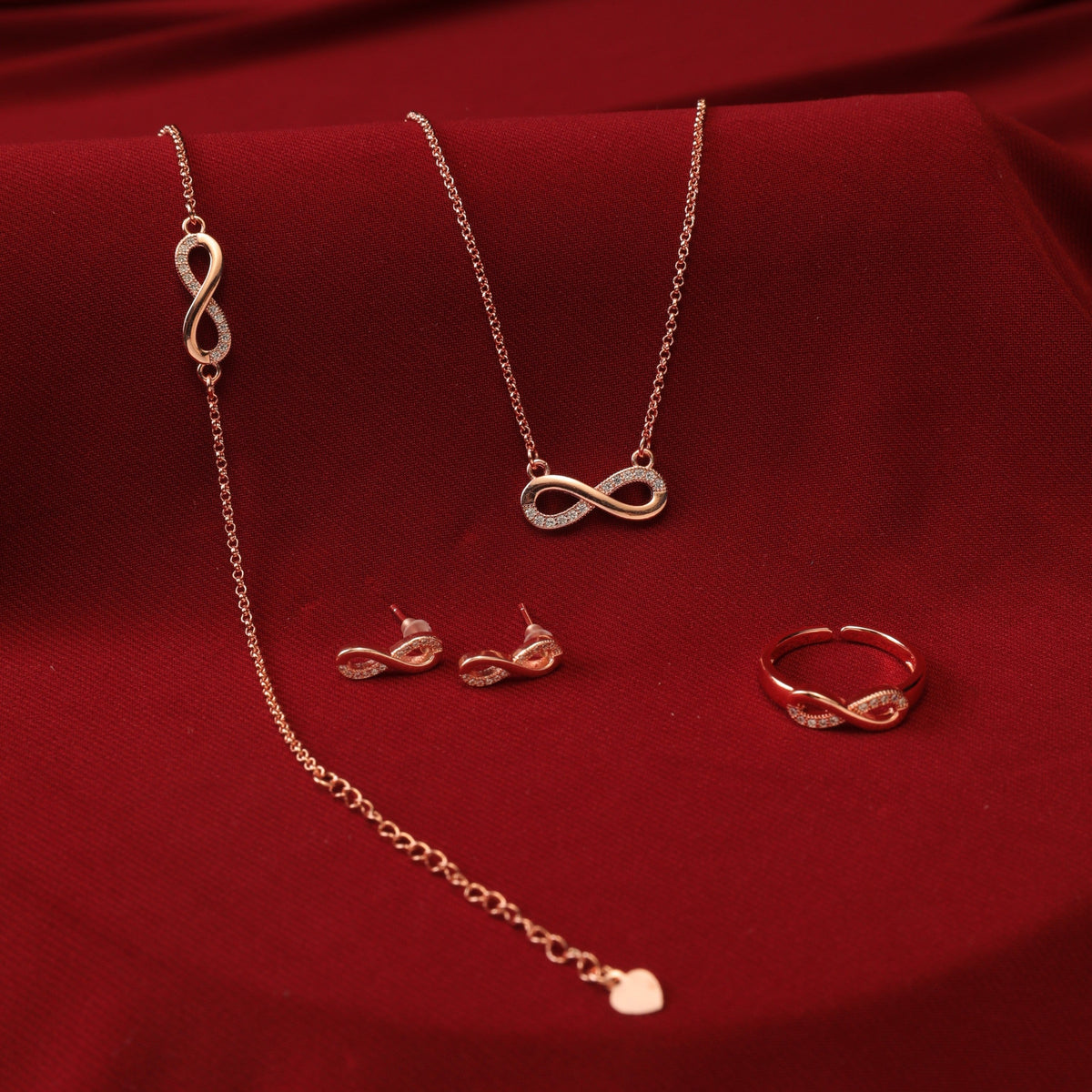 Endless Elegance White Infinity Jewellery Set