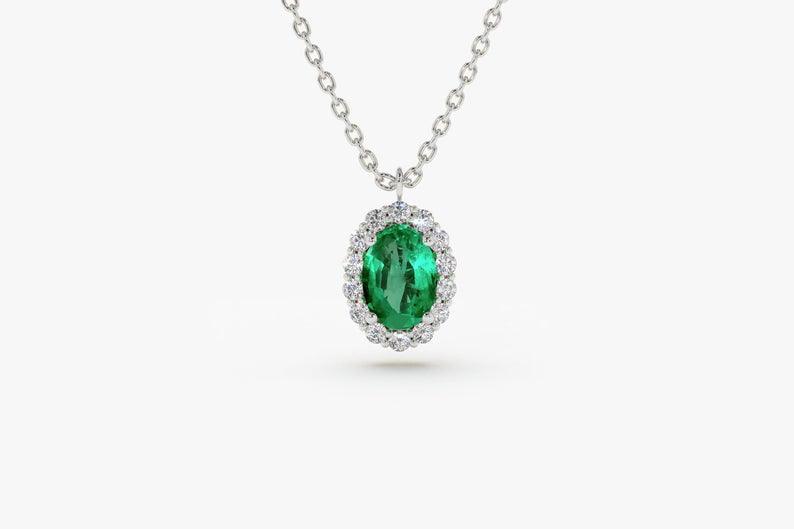 OVAL EMERALD NECKLACE